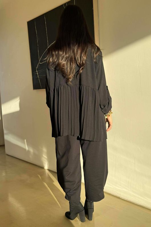 Suki Pleat Smock Blouse Black